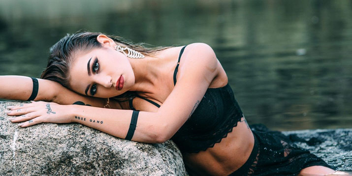 La mujer Acuario - características y personalidad - Horoscopos-hoy.com